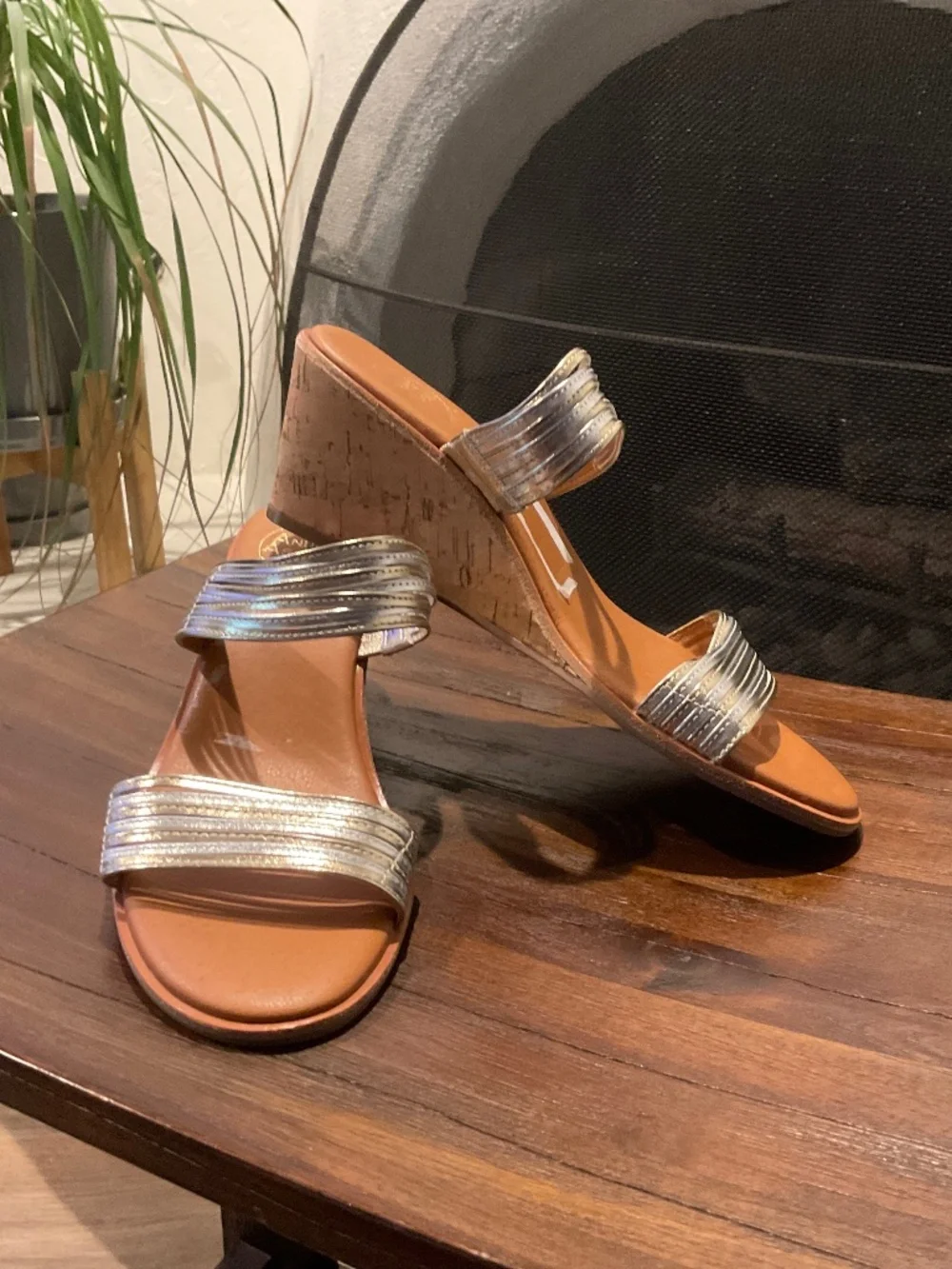 Andre Assous Briella Wedge Sandal Size 9
